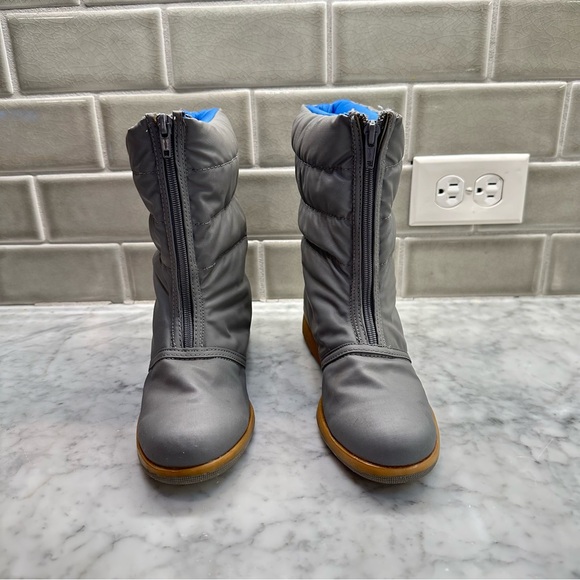 Vintage Retro Fashion Gray Snow Boot Wedge Size 7 - Picture 2 of 10